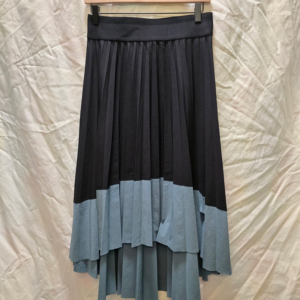 Athleta Swing Foward Black Green‎ Pleated Midi Skirt Small High Low Asymmetrical